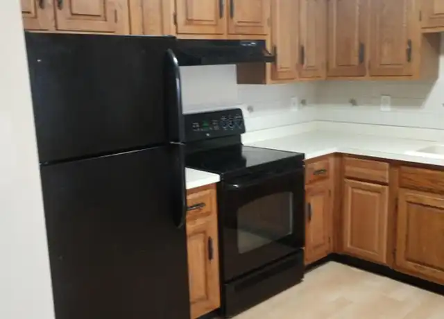 Property at 17 Farrar Ave #2, Worcester, MA, 01604, 2 beds, 1 bath, [object Object]