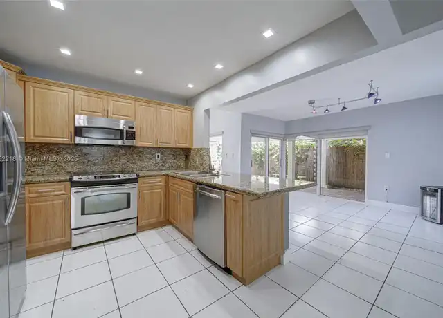 Property at 621 SW 99th Pl, Miami, FL, 33174, 3 beds, 2.5 baths, [object Object]