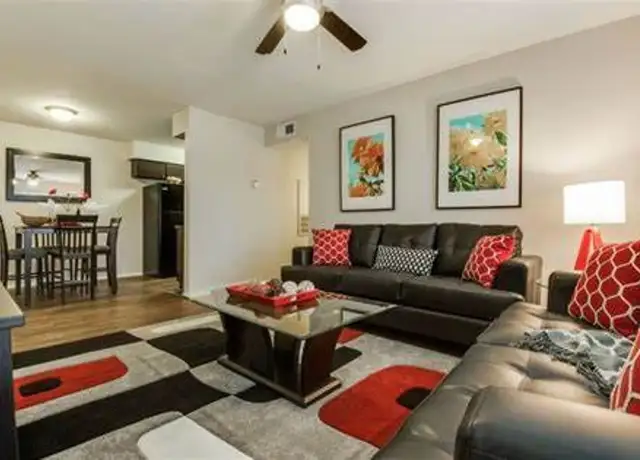 Photo of 1002 S Edmonds Ln, Lewisville, TX 75067