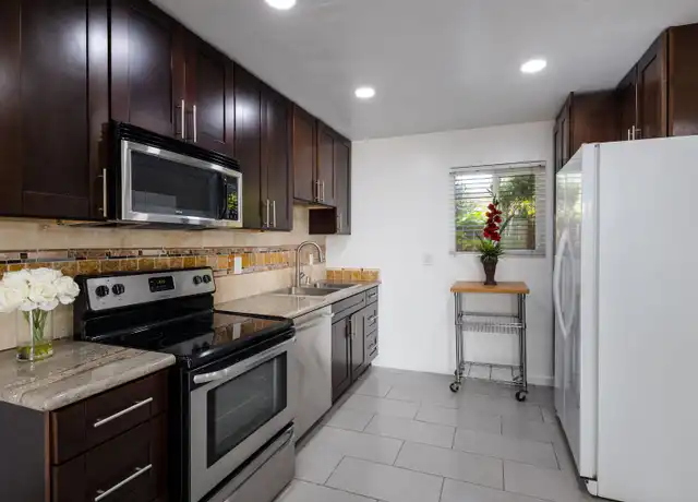 Property at 212 Oceanside Blvd Unit 8, Oceanside, CA, 92054, 2 beds, 1 bath, [object Object]