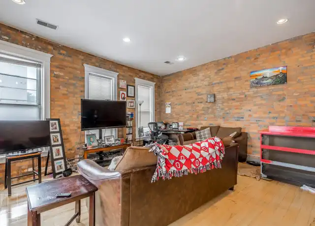 Property at 891-895 N High St Apt 204, Columbus, OH, 43201, 2 beds, 2 baths, [object Object]