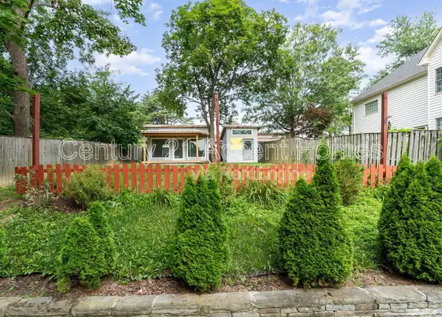 Property at 4000 Roberts Rd, Fairfax, VA, 22032, 4 beds, 2 baths, [object Object]