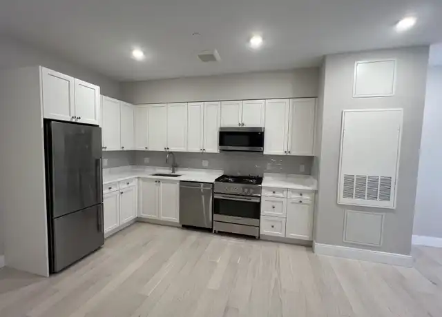 Property at 197 Green St Unit 202D, Jamaica Plain, MA, 02130, 1 bed, 1 bath, [object Object]