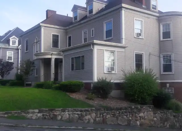 Property at 95 Summer St Unit 2, Haverhill, MA, 01830, 1 bed, 1 bath, [object Object]