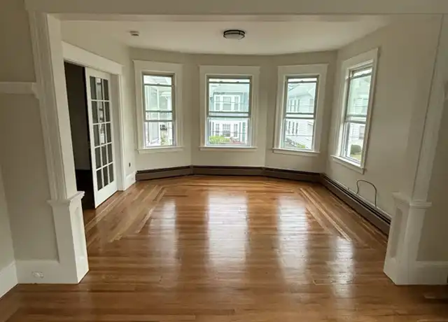 Property at 24 Burgess St, Methuen, MA, 01844, 3 beds, 1 bath, [object Object]