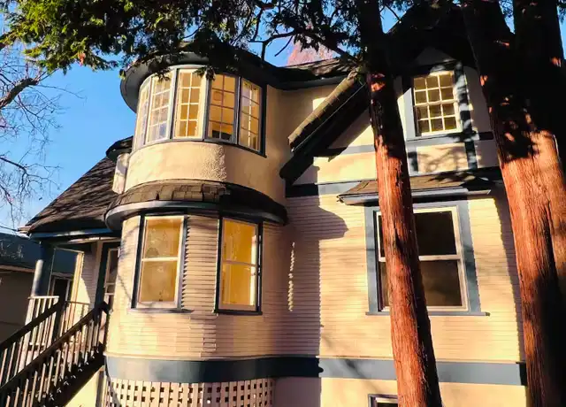 Property at 4117 SE Long St Unit 4123, Portland, OR, 97202, 1 bed, 1 bath, [object Object]