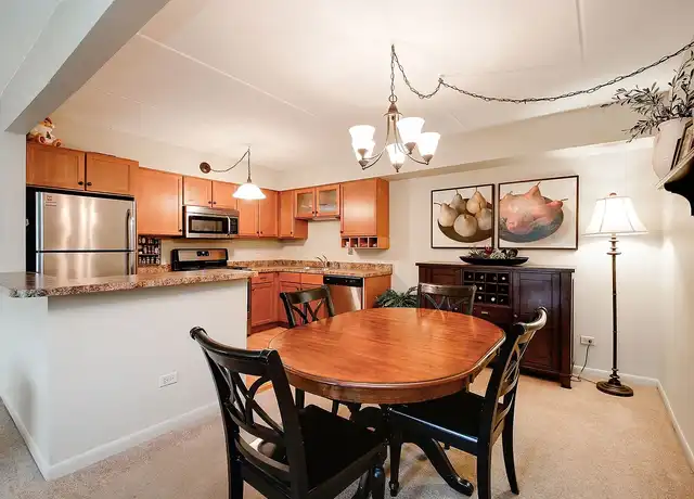 Property at Burnwood - 10 Woodland Ct, Lombard, IL, 60148, 1 bed, 1 bath, [object Object]
