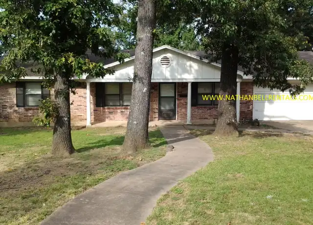 Property at 1030 29th St SE, Paris, TX, 75460, 3 beds, 2 baths, [object Object]