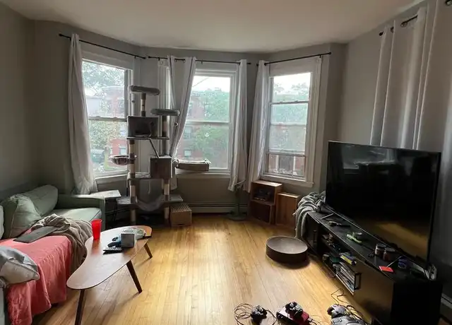 Property at 289 State St #2, Portland, ME, 04101, 3 beds, 1 bath, [object Object]
