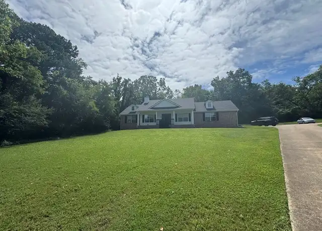 Property at 1387 E Mission Blvd, Fayetteville, AR, 72701, 4 beds, 2 baths, [object Object]