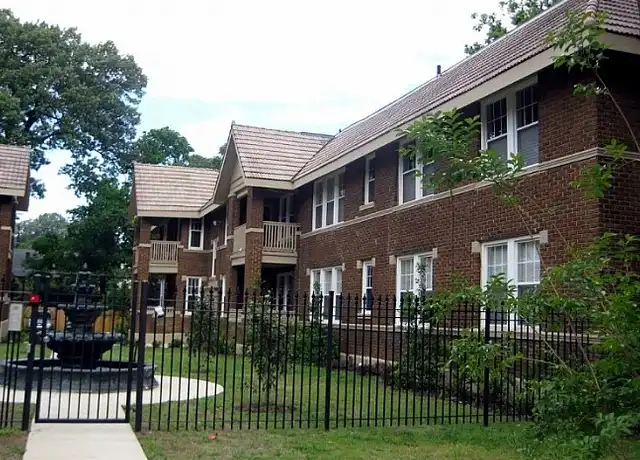 Property at 137 N Belvedere Blvd Unit 2, Memphis, TN, 38104, 1 bed, 1 bath, [object Object]