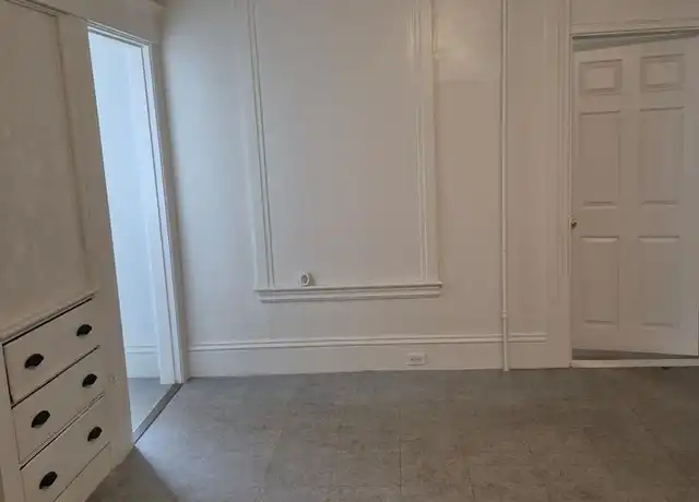 Property at 453 Maple St Unit 2, Manchester, NH, 03104, 2 beds, 1 bath, [object Object]