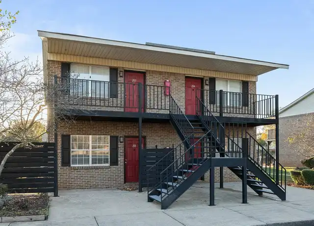 Property at Clinton Place Apartments - 710 S Clinton St, Athens, AL, 35611, 1-2 bed, 1 bath, [object Object]