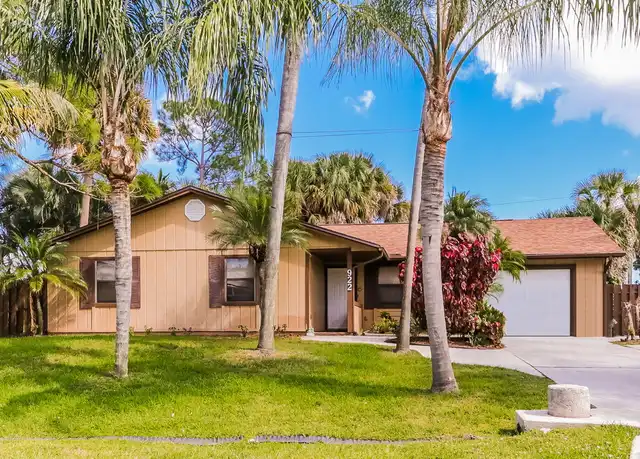 Property at 922 SW Commonwealth Rd, Port Saint Lucie, FL, 34953, 3 beds, 2 baths, [object Object]