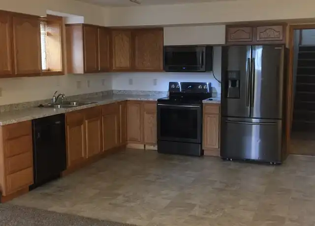 Property at 1008 2nd St NE Unit 1008 B, Mandan, ND, 58554, 2 beds, 1.5 baths, [object Object]