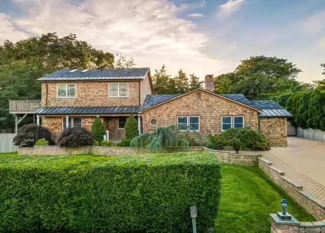 Property at 20 Alanson Ln, Hampton Bays, NY, 11946, 6 beds, 3 baths, [object Object]
