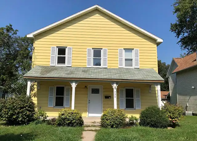 Property at 330 Liberty St, Bowling Green, OH, 43402, 4 beds, 2 baths, [object Object]