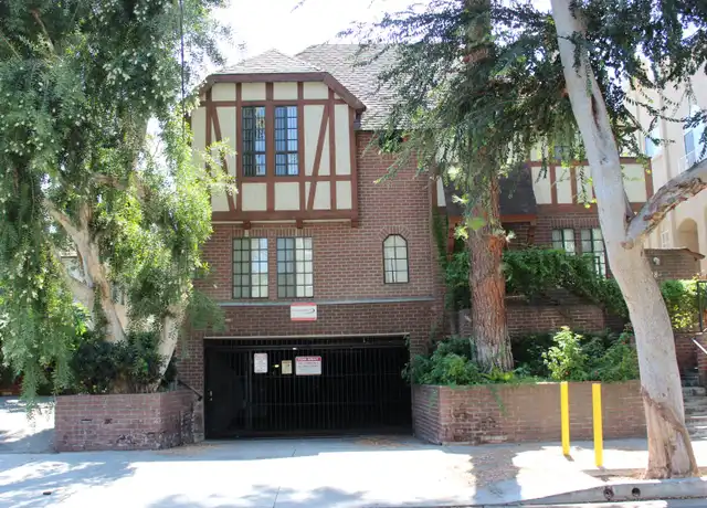 Property at 14228 Dickens St, Sherman Oaks, CA, 91423, 2-3 beds, 2 baths, [object Object]