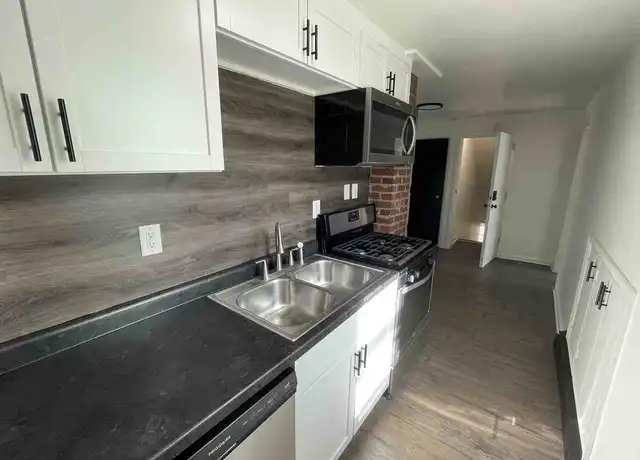Property at 1120 23rd St, Des Moines, IA, 50311, 1 bed, 1 bath, [object Object]
