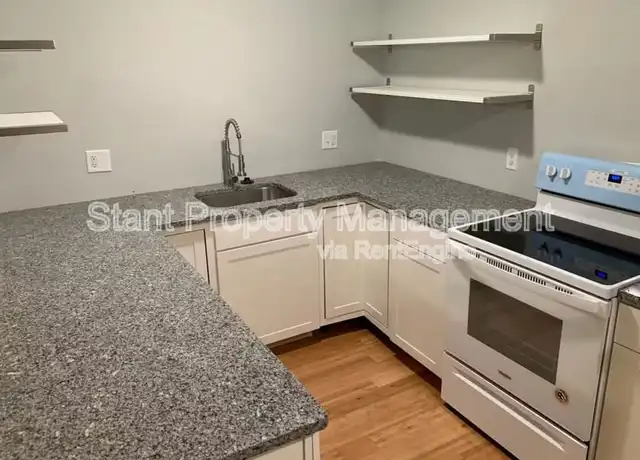 Property at 189 W Patterson Ave, Columbus, OH, 43202, 2 beds, 1 bath, [object Object]