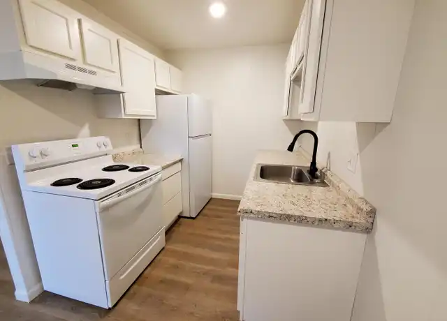 Property at 112 Becky Dr Unit 219, Greeneville, TN, 37743, 1 bed, 1 bath, [object Object]
