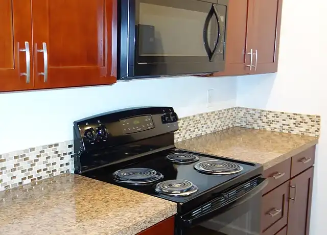 Property at Heatherstone Park Apartments - 19924 19th Ave NE, Shoreline, WA, 98155, 1-2 bed, 1 bath, [object Object]