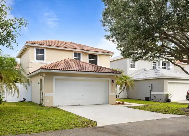Property at 15141 SW 49th St, Davie, FL, 33331, 3 beds, 2.5 baths, [object Object]