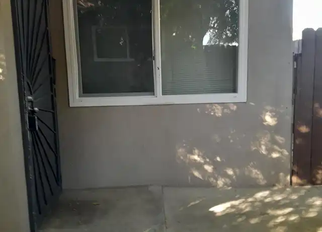 Property at 4373 N Chestnut Ave, Fresno, CA, 93726, 2 beds, 1 bath, [object Object]