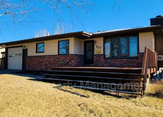Property at 717 52nd St S, Great Falls, MT, 59405, 4 beds, 2 baths, [object Object]