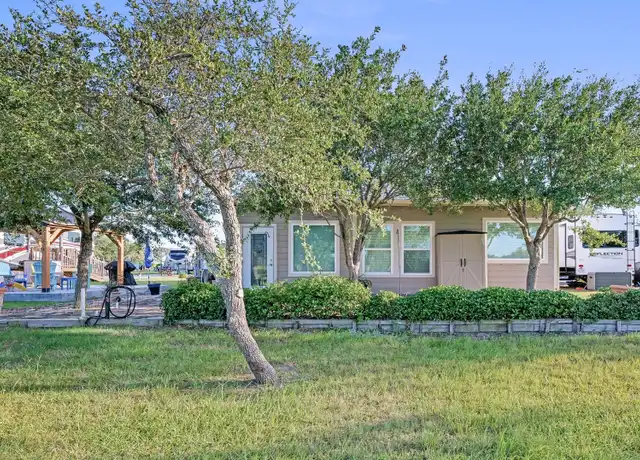 Property at 25 Augusta Cir, Aransas Pass, TX, 78336, 1 bed, 2 baths, [object Object]