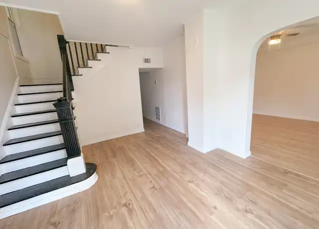Property at 1407 Holman St Unit 1A, Covington, KY, 41011, 3 beds, 1 bath, [object Object]