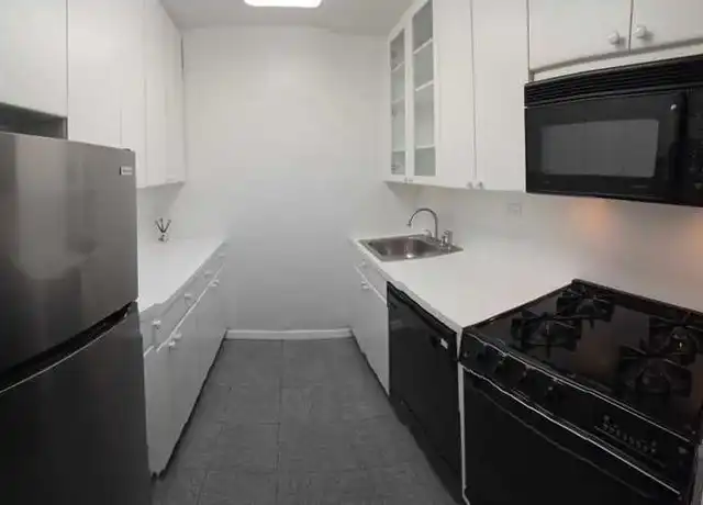 Property at 392 Central Park W Unit 8G, New York, NY, 10025, 0 beds, 1 bath, [object Object]