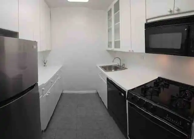 Property at 392 Central Park W Unit 8G, New York, NY, 10025, 0 beds, 1 bath, [object Object]