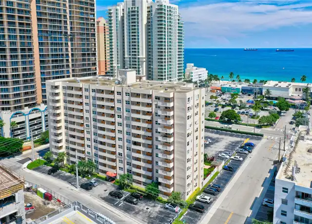 Property at 200 S Birch Rd #208, Fort Lauderdale, FL, 33316, 2 beds, 1 bath, [object Object]