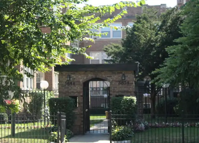Property at 5650 N Ridge Ave Unit 5650-1W, Chicago, IL, 60660, 1 bed, 1 bath, [object Object]