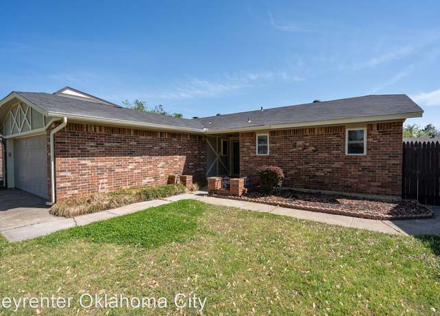 Photo of 932 NW 9th St, Moore, OK 73160