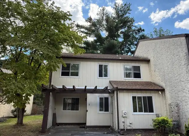 Property at 5 Queen Anne Ct, Marlton, NJ, 08053, 3 beds, 2.5 baths, [object Object]