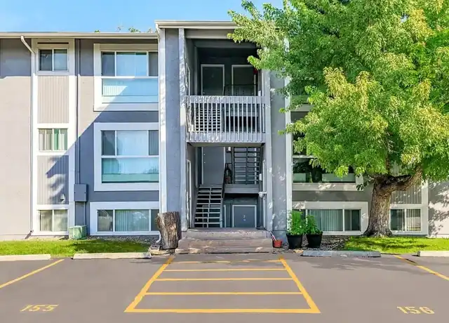 Property at Greencrest Apartments - 3335 Austin Bluffs Pkwy, Colorado Springs, CO, 80918, 1 bed, 1 bath, [object Object]