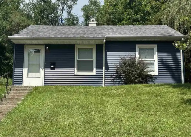 Property at 3610 May Ln, Davenport, IA, 52802, 2 beds, 1 bath, [object Object]