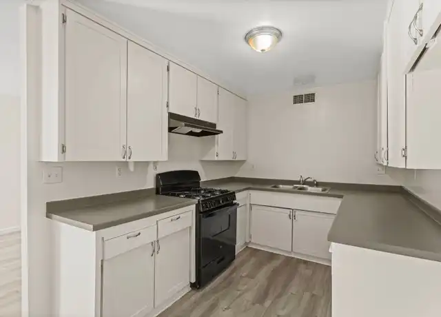 Property at 495 E Twin Palms Dr Unit 17, Palm Springs, CA, 92264, 2 beds, 1 bath, [object Object]