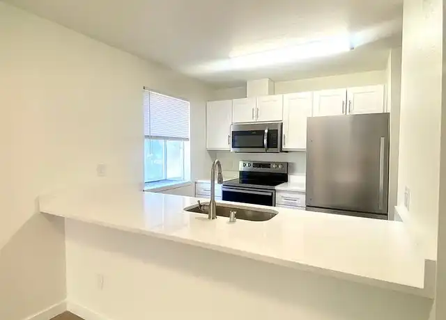 Property at Olympic View Apartments - 11740 Greenwood Ave N, Seattle, WA, 98133, 1 bed, 1 bath, [object Object]