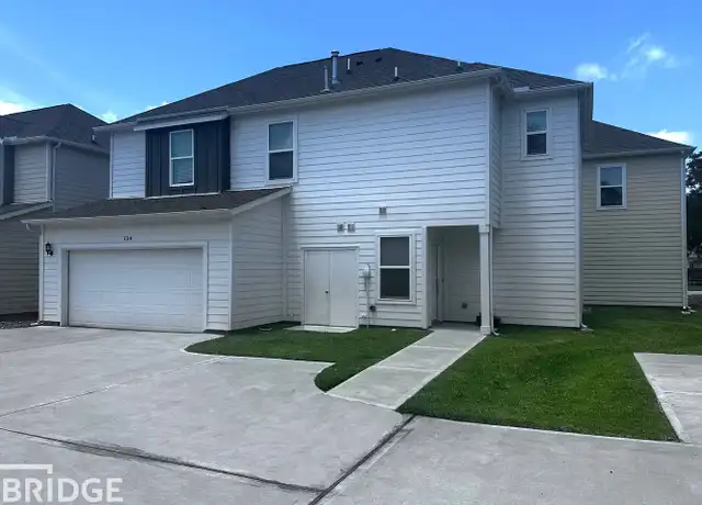 Property at 124 Pecan Ln, Lake Jackson, TX, 77566, 4 beds, 3 baths, [object Object]