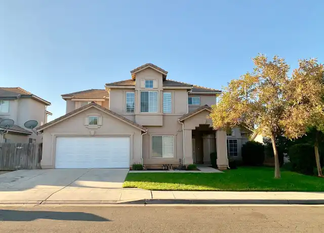 Property at 2857 E Deyoung Dr, Fresno, CA, 93720, 5 beds, 3 baths, [object Object]