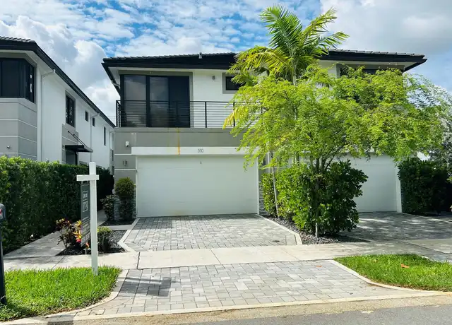 Property at 310 SW 9th St #1, Fort Lauderdale, FL, 33315, 3 beds, 3.5 baths, [object Object]