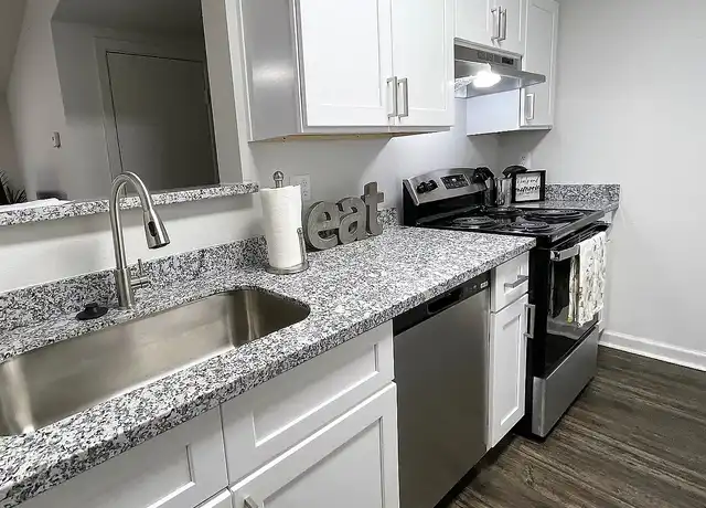 Property at Bayou Oaks Apartments - 330 Feu Follet Rd, Lafayette, LA, 70508, 1-2 bed, 1-2 bath, [object Object]