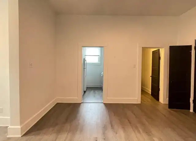 Property at 1082 21st St Unit 101, Des Moines, IA, 50311, 1 bed, 1 bath, [object Object]