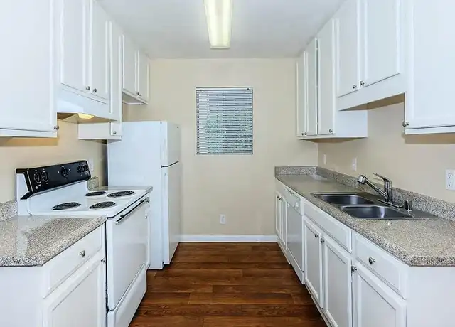 Property at San Jacinto RC Apartments - 900 E Saturnino Rd, Palm Springs, CA, 92262, 2 beds, 1-2 bath, [object Object]
