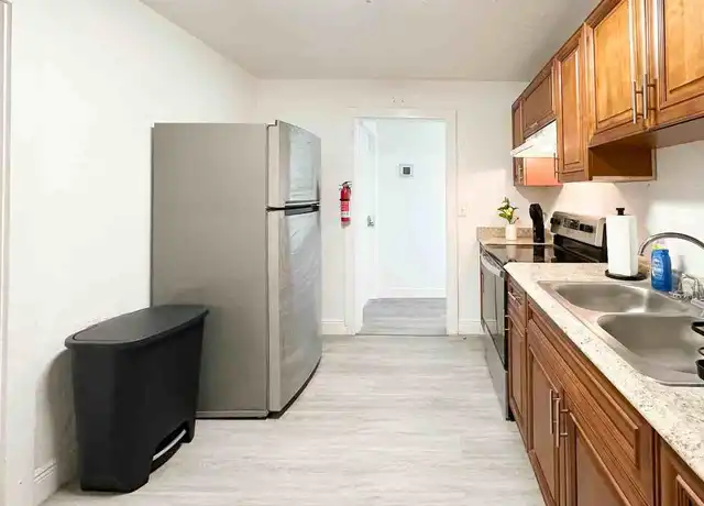 Property at 2603 Paul Buchman Hwy, Plant City, FL, 33563, 1 bed, 1 bath, [object Object]