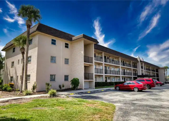Property at 102 Capri Isles Blvd #207, Venice, FL, 34292, 2 beds, 2 baths, [object Object]