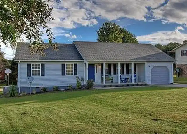 Property at 1909 Jamestown Rd, Johnson City, TN, 37604, 3 beds, 2 baths, [object Object]